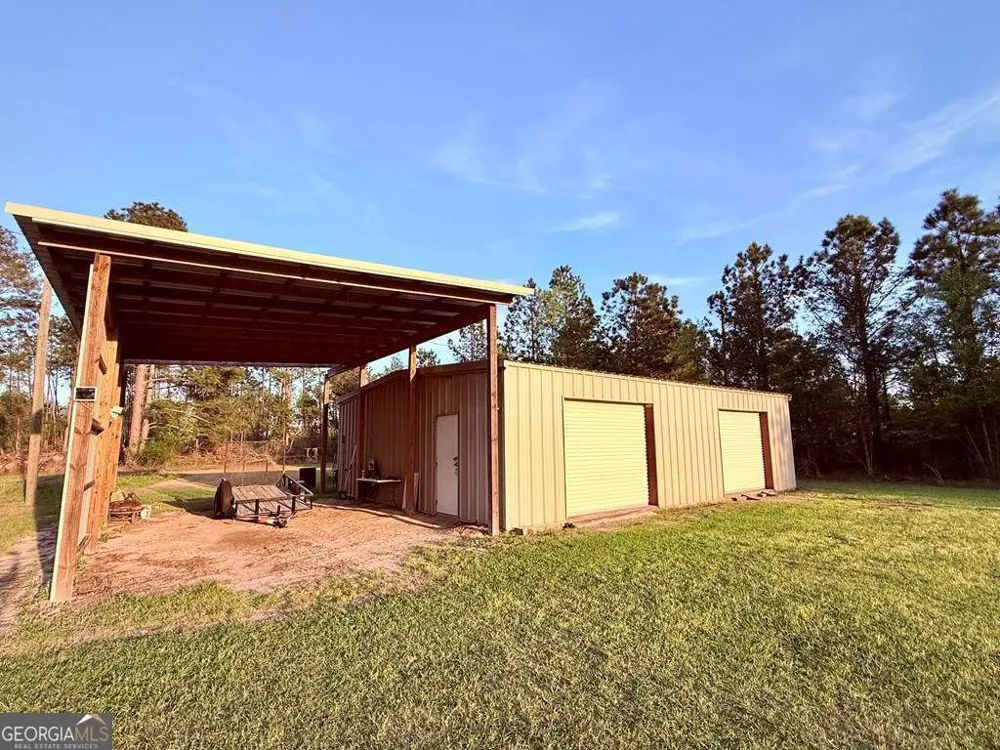1881 Bell Telephone RD Hazlehurst, GA 31539