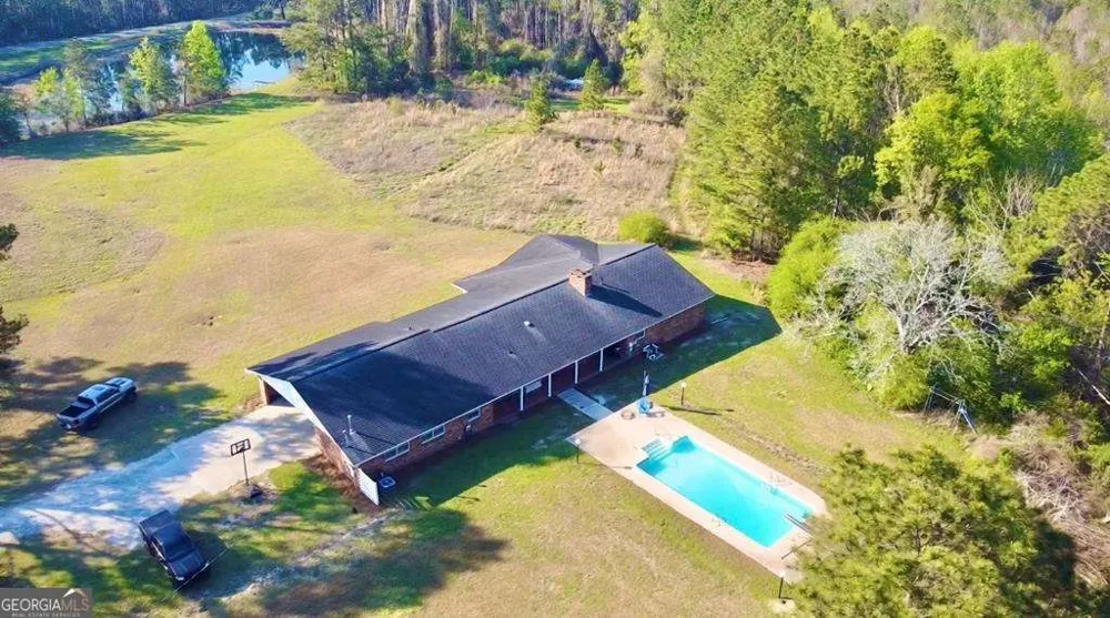 1881 Bell Telephone RD Hazlehurst, GA 31539
