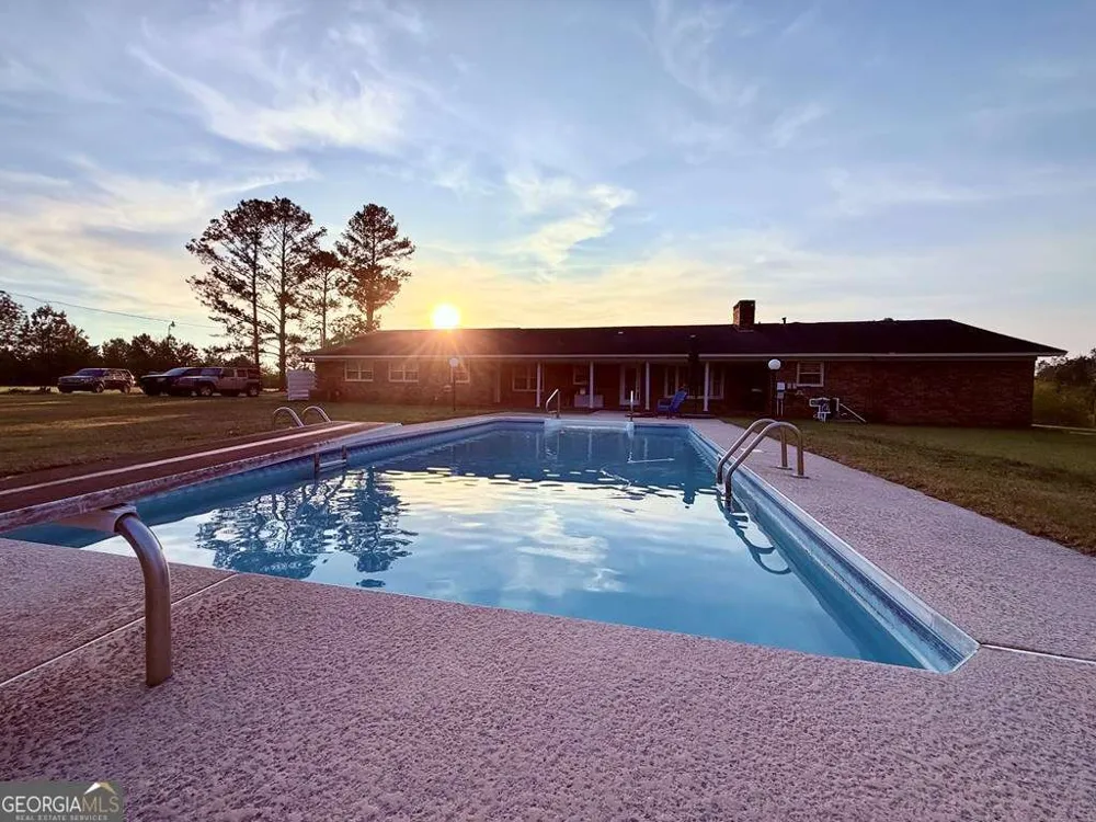 1881 Bell Telephone RD Hazlehurst, GA 31539