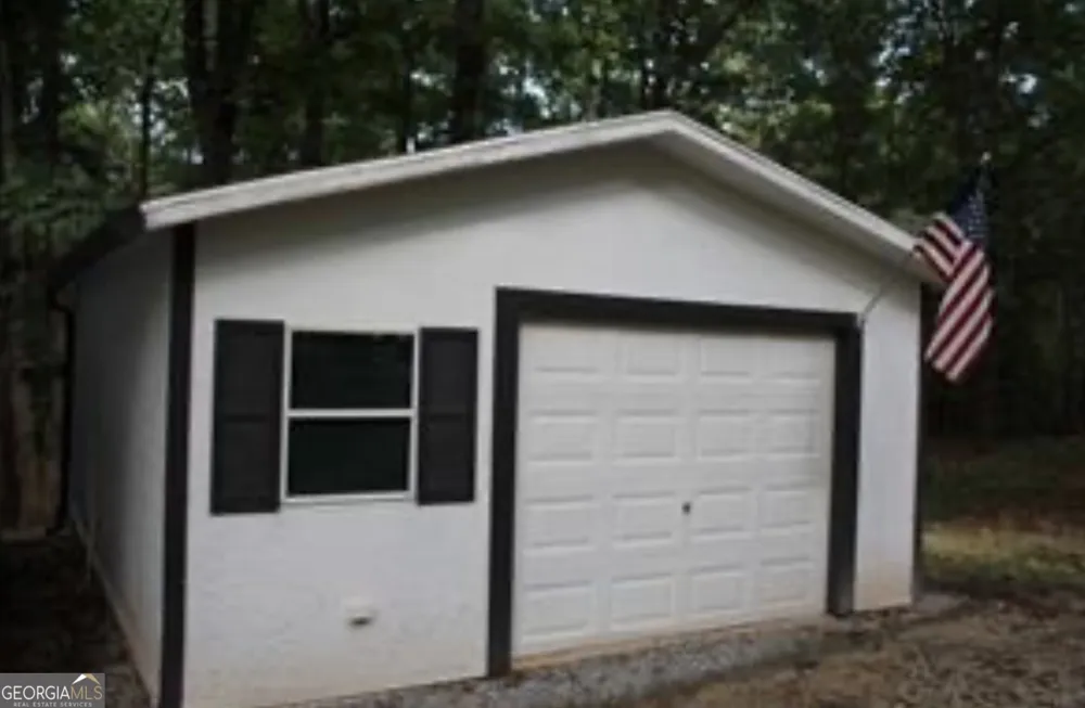 576 Nichols RD Pendergrass, GA 30567