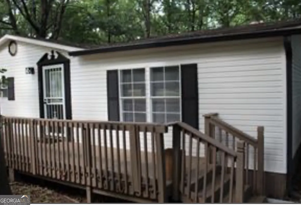 576 Nichols RD Pendergrass, GA 30567