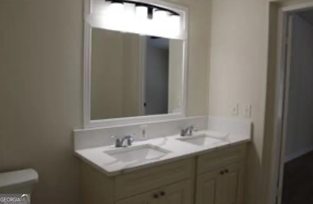 576 Nichols RD Pendergrass, GA 30567