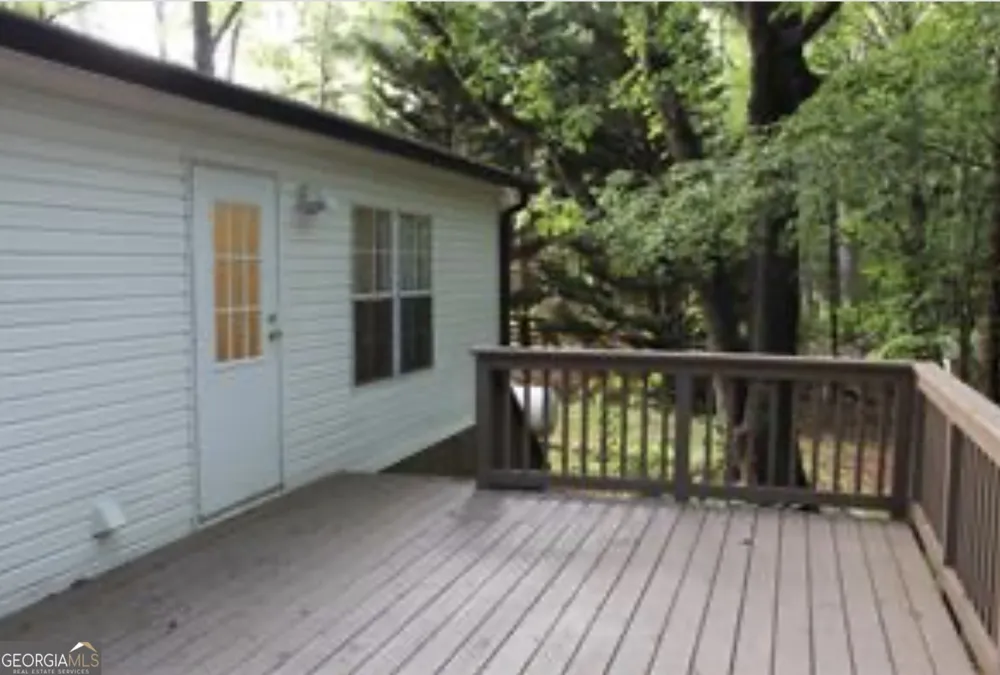 576 Nichols RD Pendergrass, GA 30567