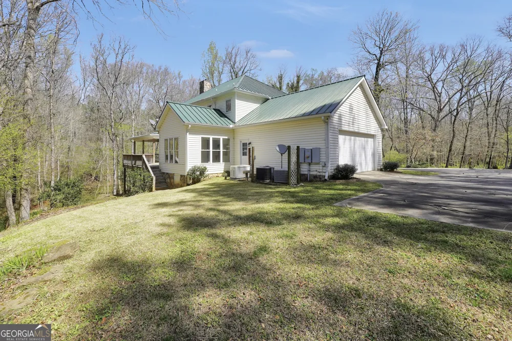 404 Blue Store RD Forsyth, GA 31029