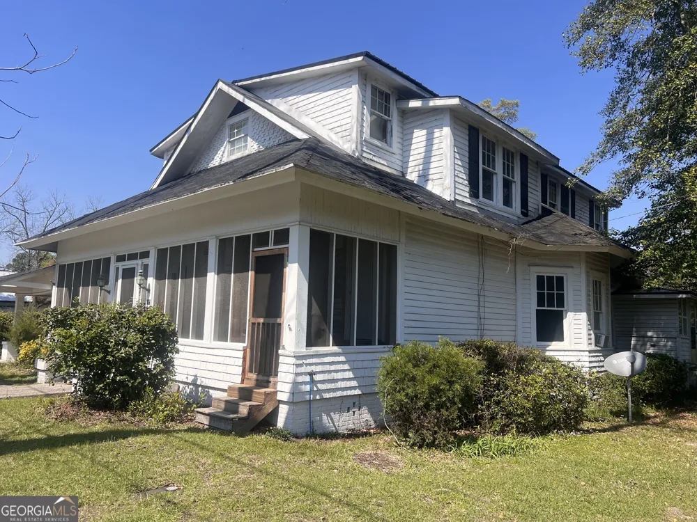 215 Bethel ST Eastman, GA 31023