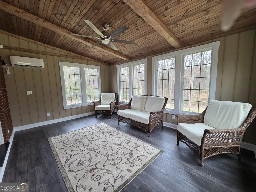 1012 Highway 332 Pendergrass, GA 30567