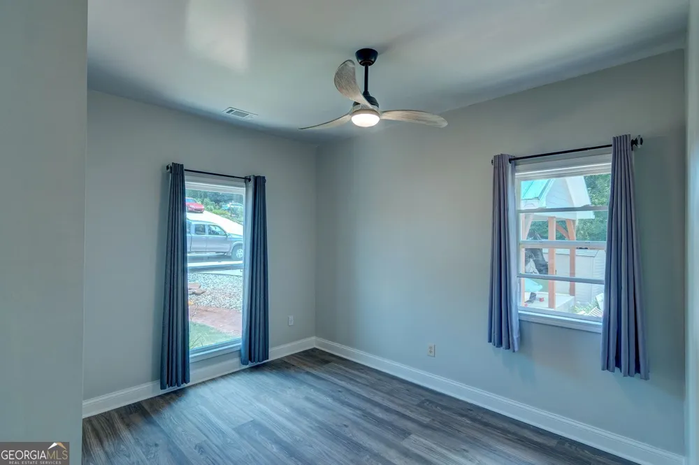 1010 Lakeland DR Toccoa, GA 30577