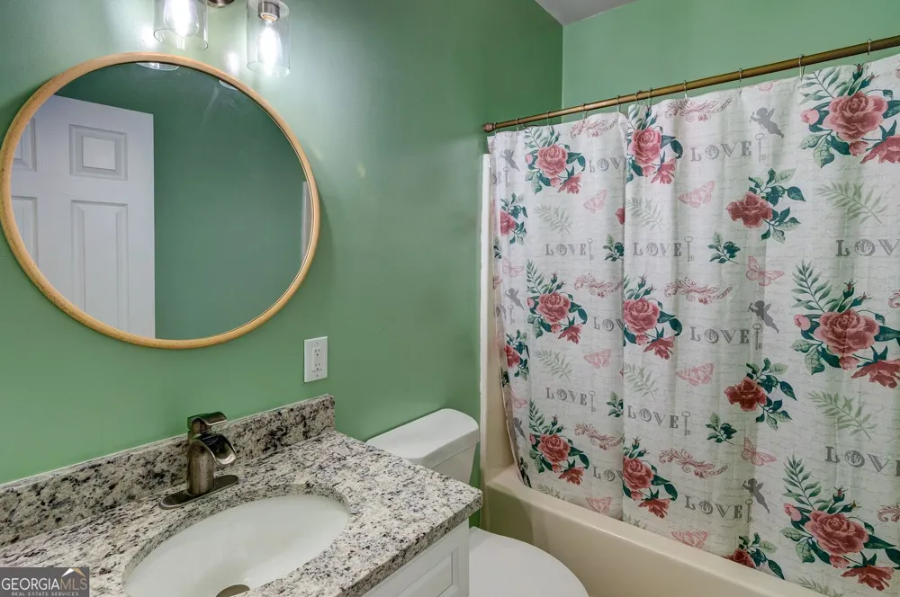 1010 Lakeland DR Toccoa, GA 30577