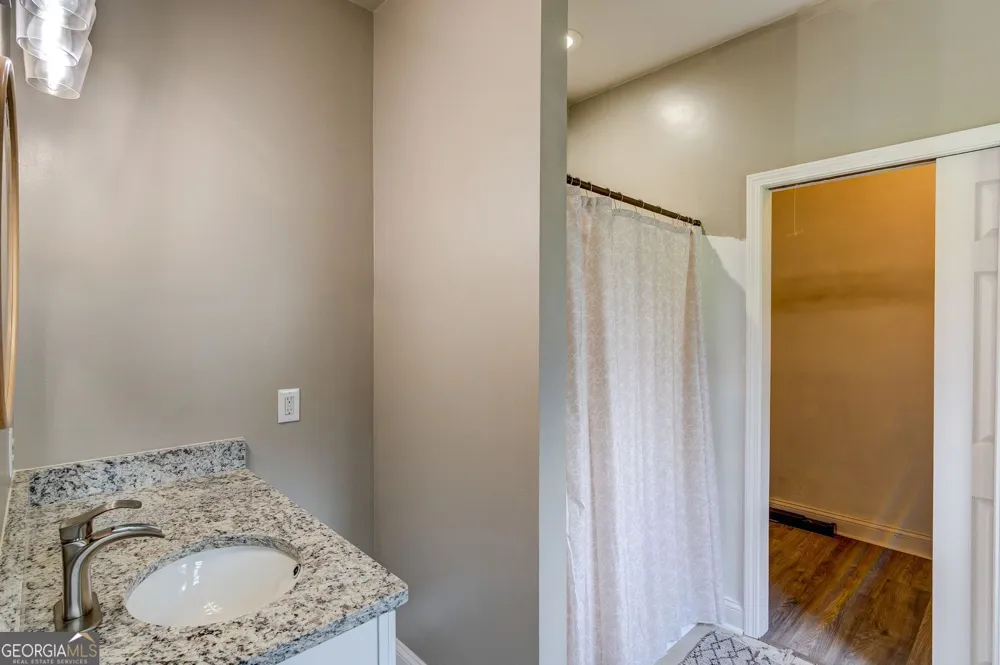 1010 Lakeland DR Toccoa, GA 30577
