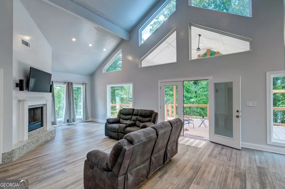 1010 Lakeland DR Toccoa, GA 30577