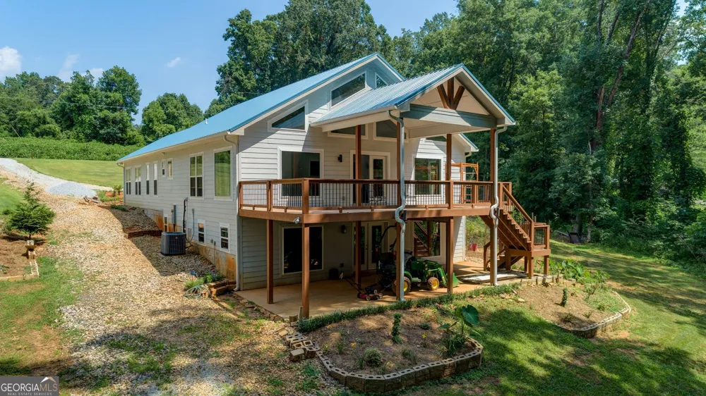 1010 Lakeland DR Toccoa, GA 30577