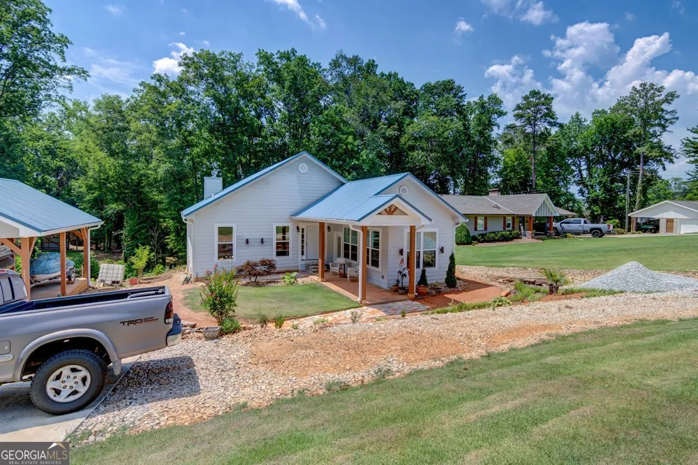 1010 Lakeland DR Toccoa, GA 30577