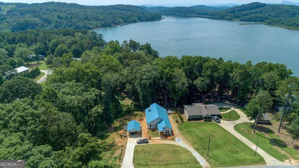 1010 Lakeland DR Toccoa, GA 30577