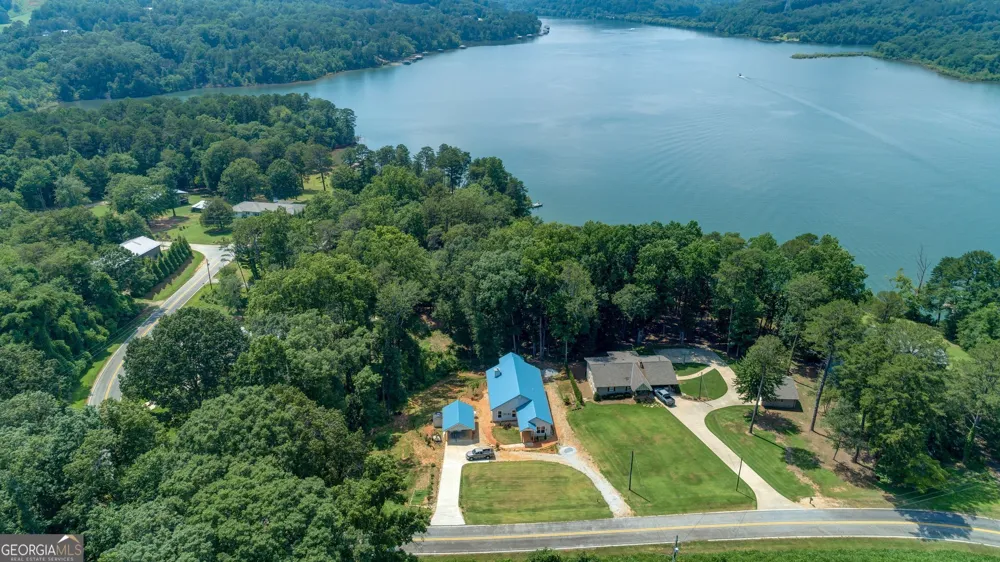 1010 Lakeland DR Toccoa, GA 30577