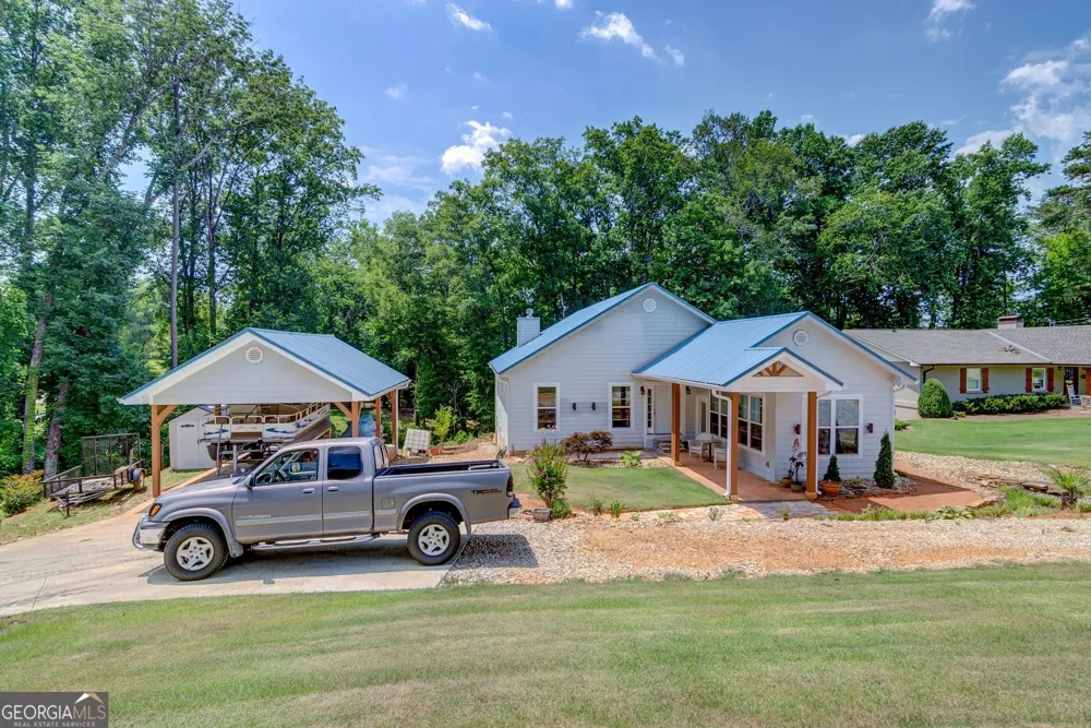 1010 Lakeland DR Toccoa, GA 30577