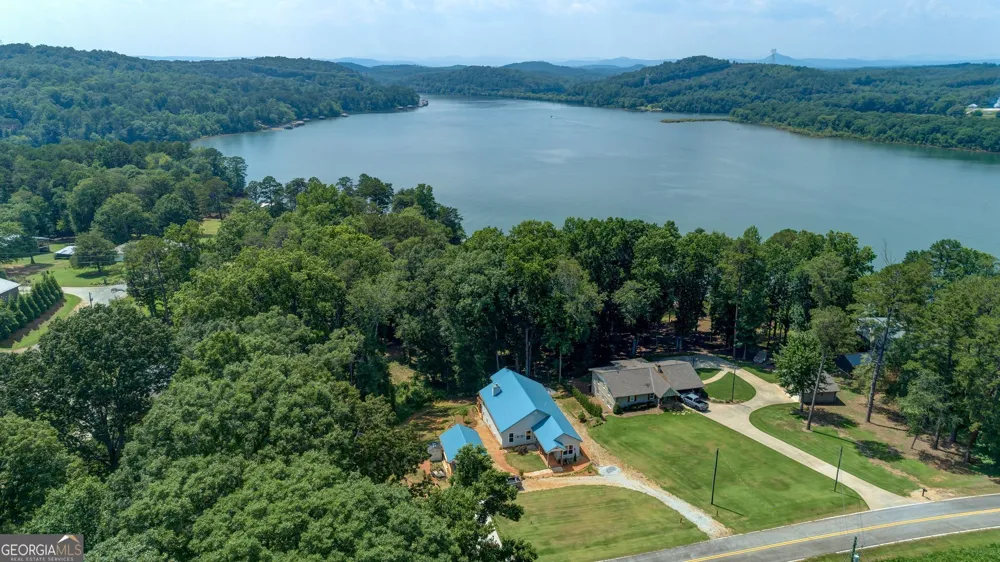 1010 Lakeland DR Toccoa, GA 30577