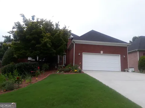 1120 Lewis Ridge CIR