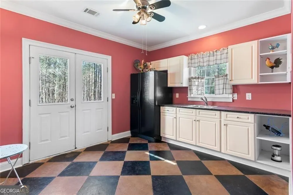 10 Clydesdale TRL White, GA 30184