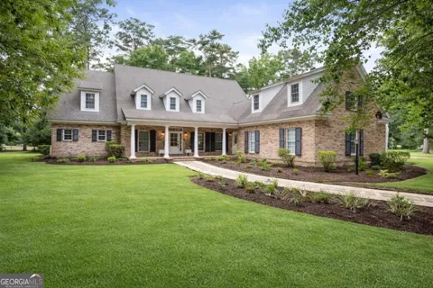 1121 Fair Hope DR NE