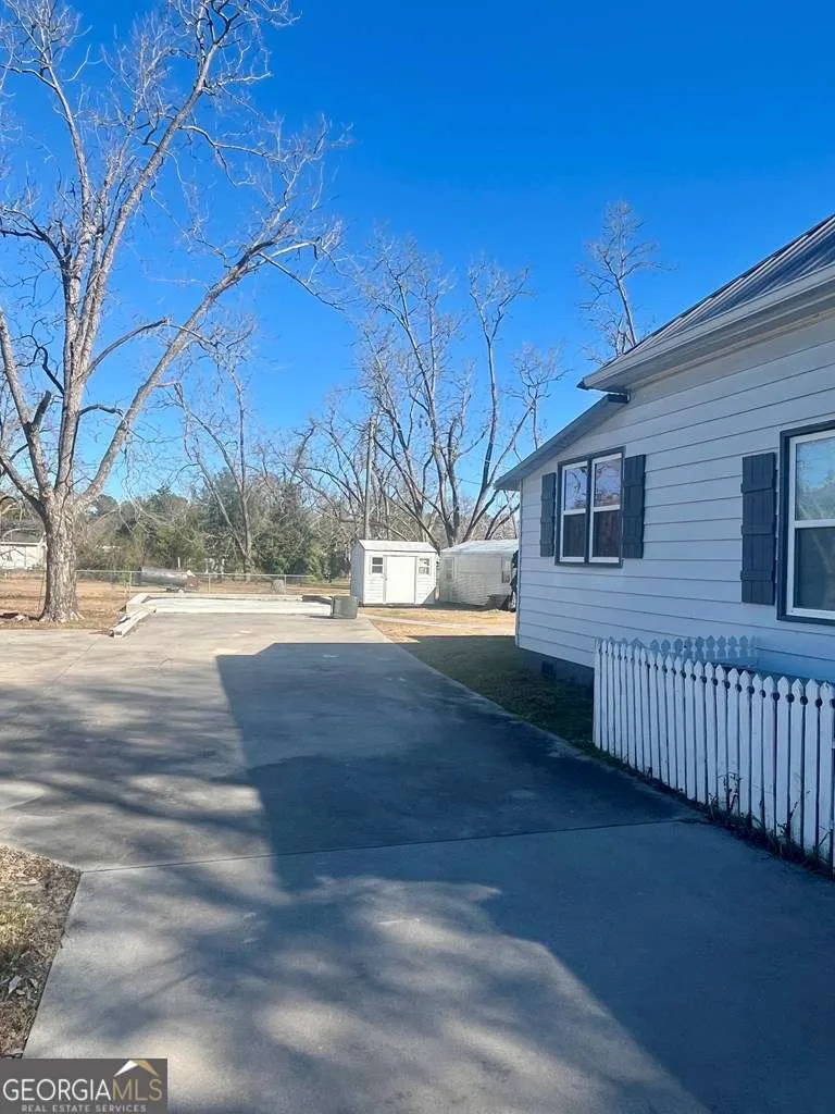 506 Washington AVE Waycross, GA 31501