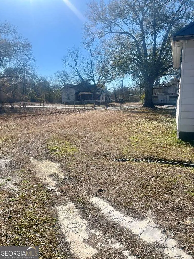 506 Washington AVE Waycross, GA 31501