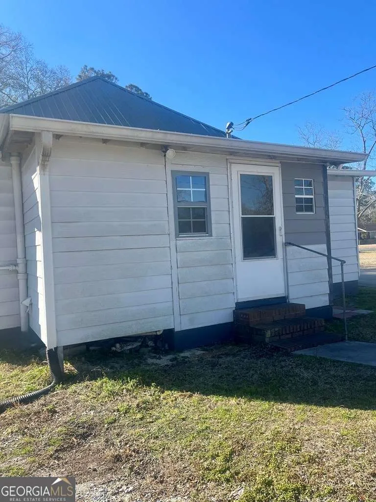 506 Washington AVE Waycross, GA 31501