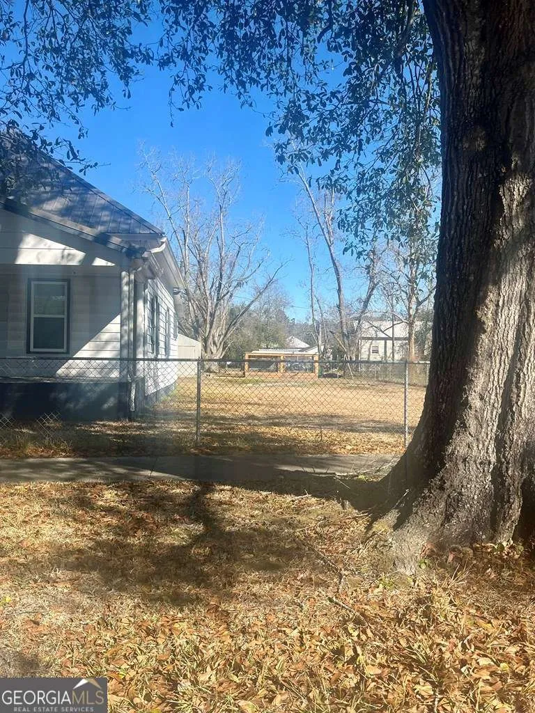 506 Washington AVE Waycross, GA 31501