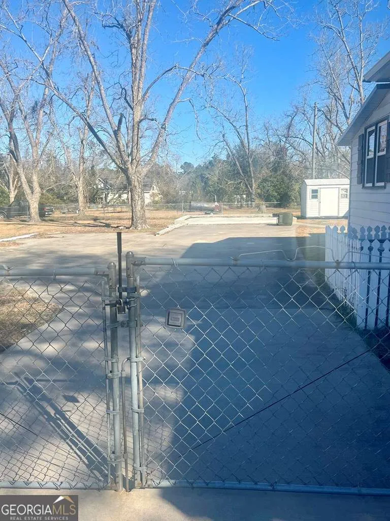 506 Washington AVE Waycross, GA 31501