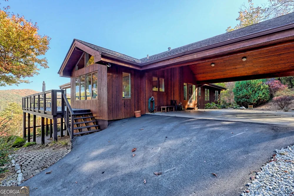 9406 Bridge Creek RD Tiger, GA 30576