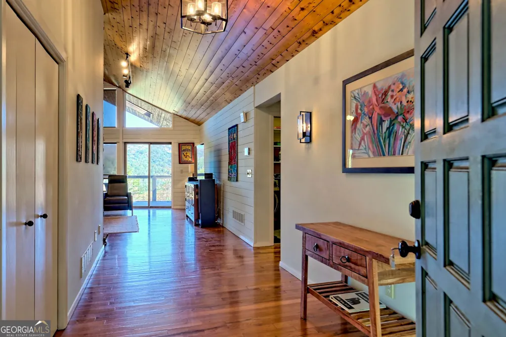 9406 Bridge Creek RD Tiger, GA 30576