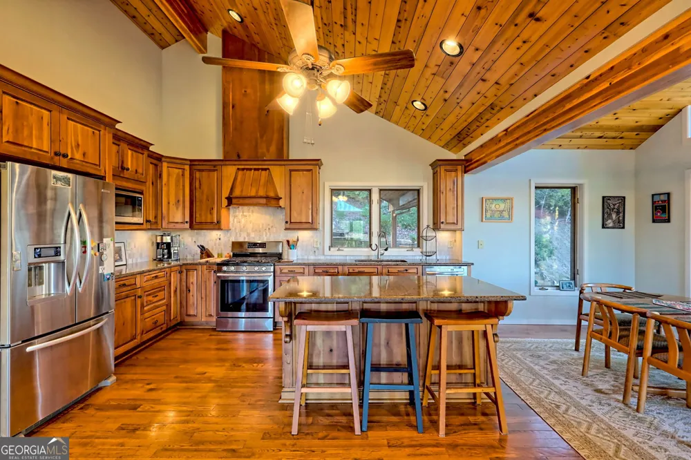 9406 Bridge Creek RD Tiger, GA 30576