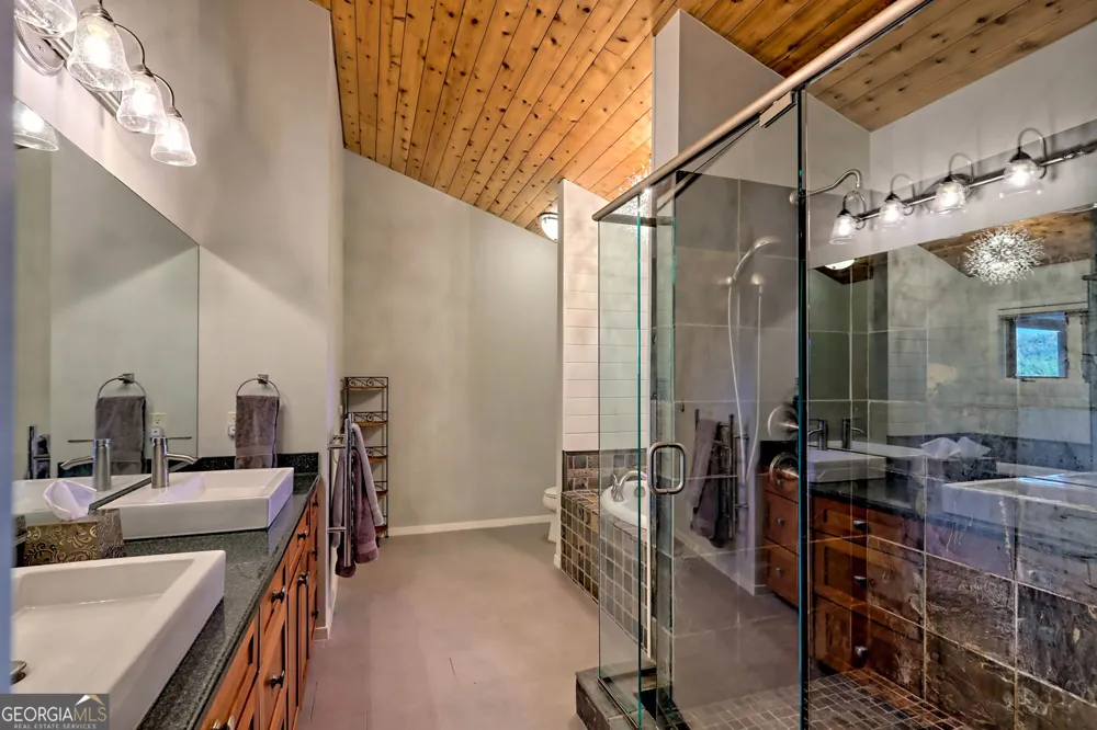 9406 Bridge Creek RD Tiger, GA 30576