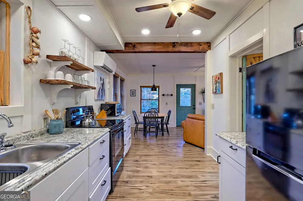 9406 Bridge Creek RD Tiger, GA 30576