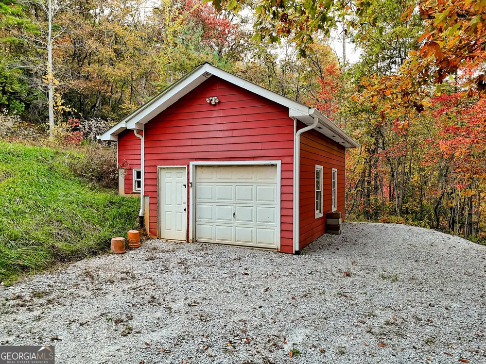 9406 Bridge Creek RD Tiger, GA 30576