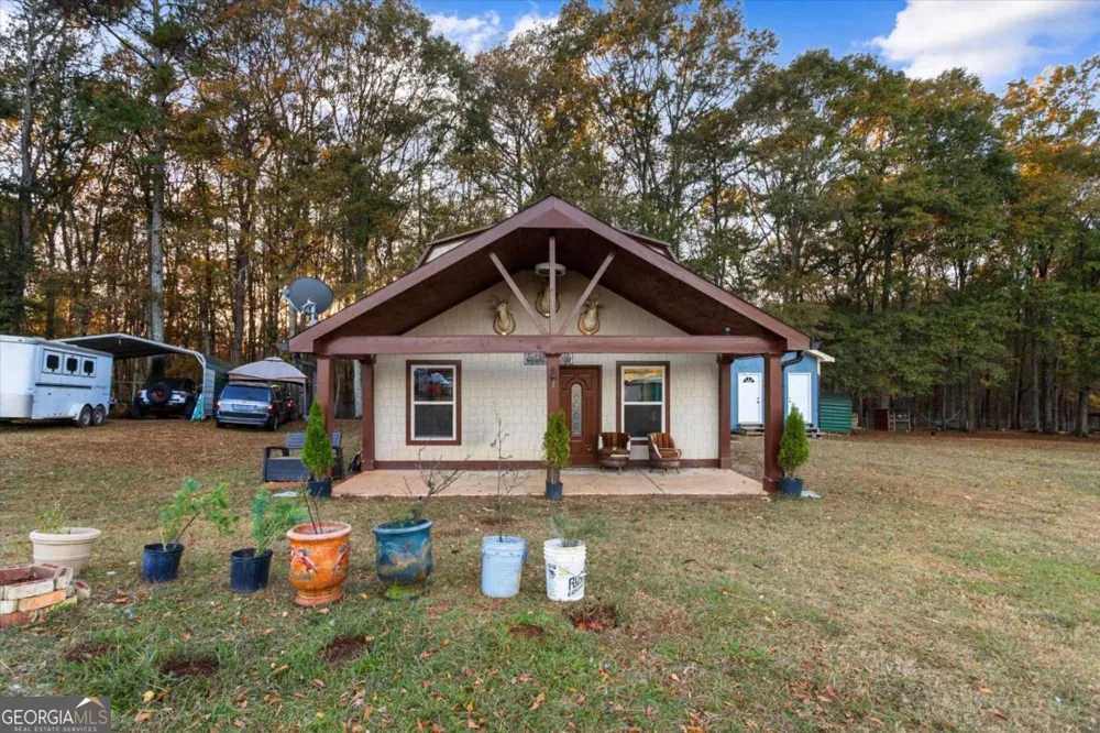 1740 Gratis RD Monroe, GA 30656