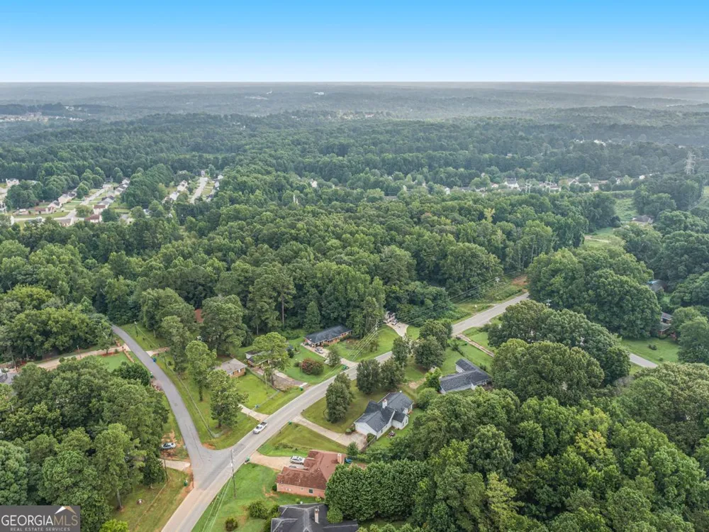 3520 Linecrest RD Ellenwood, GA 30294