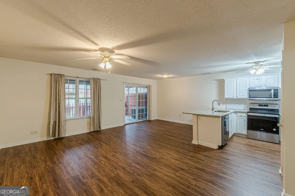 137 Venture PATH Hiram, GA 30141