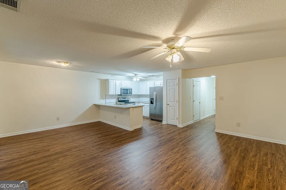 137 Venture PATH Hiram, GA 30141