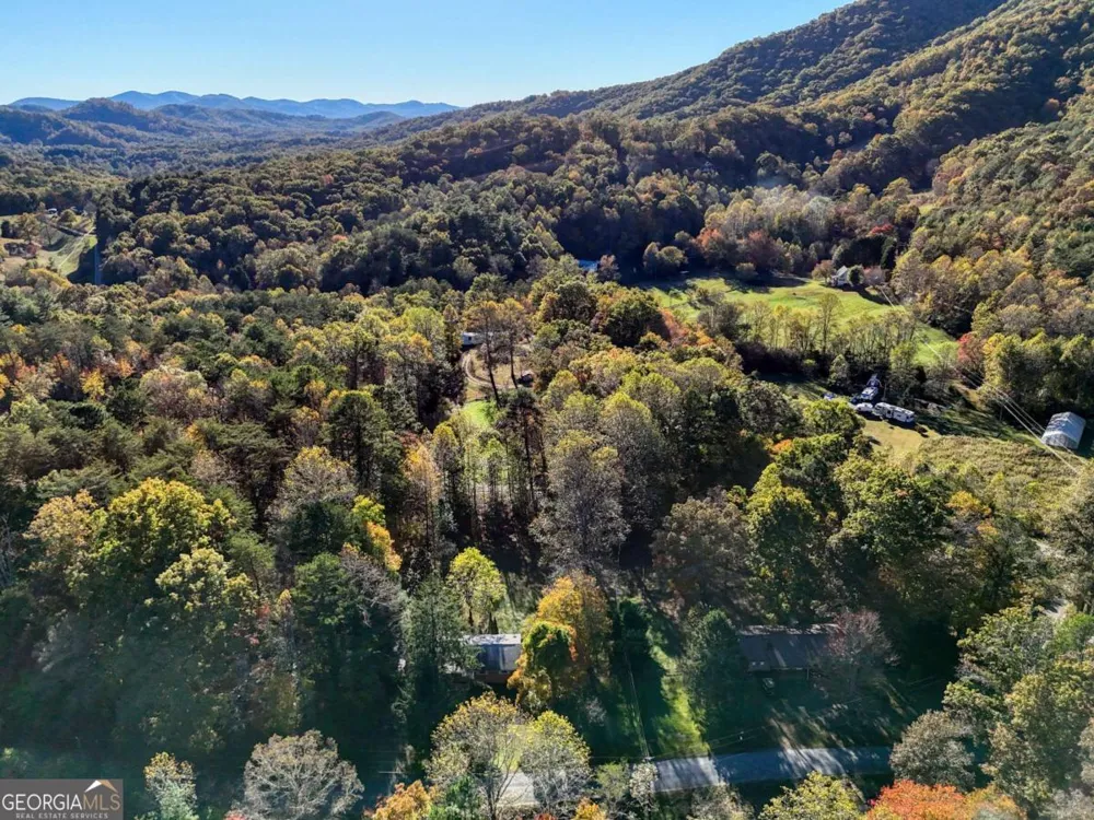 110 Johnson RD Hayesville, NC 28904
