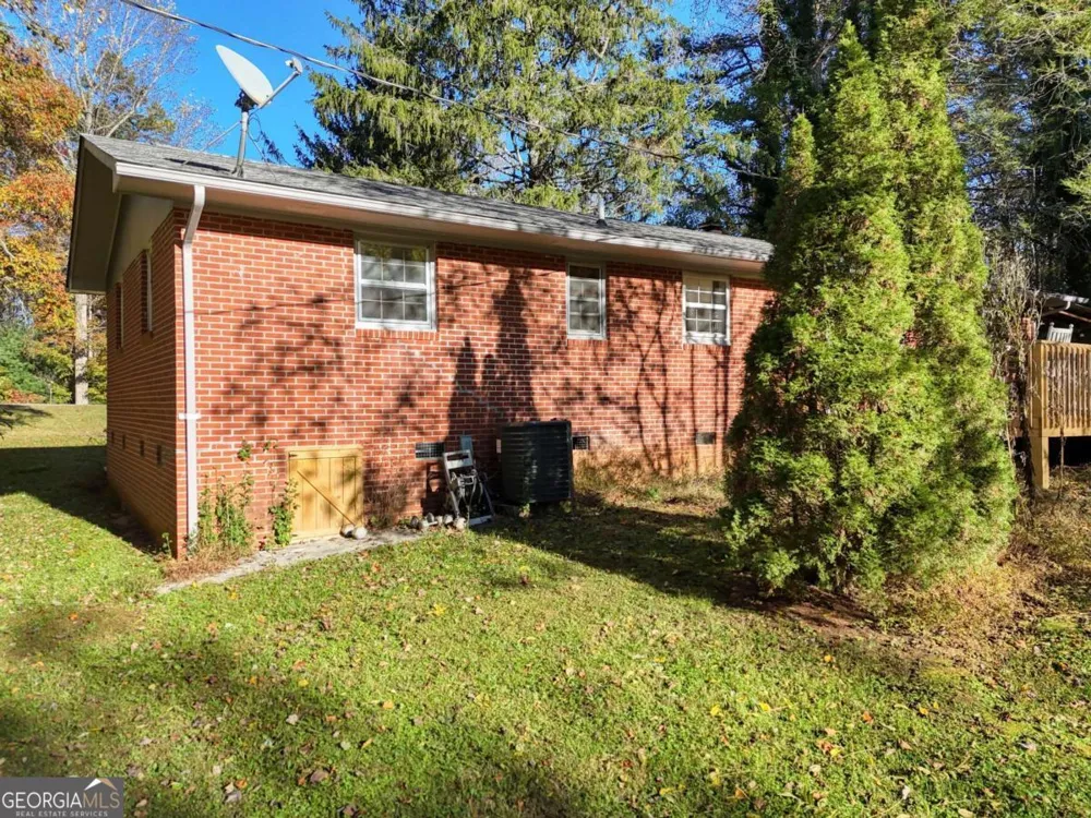 110 Johnson RD Hayesville, NC 28904