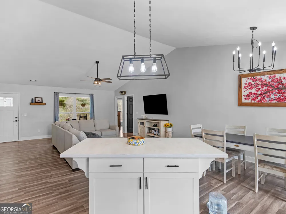 215 Almon AVE Tallapoosa, GA 30176