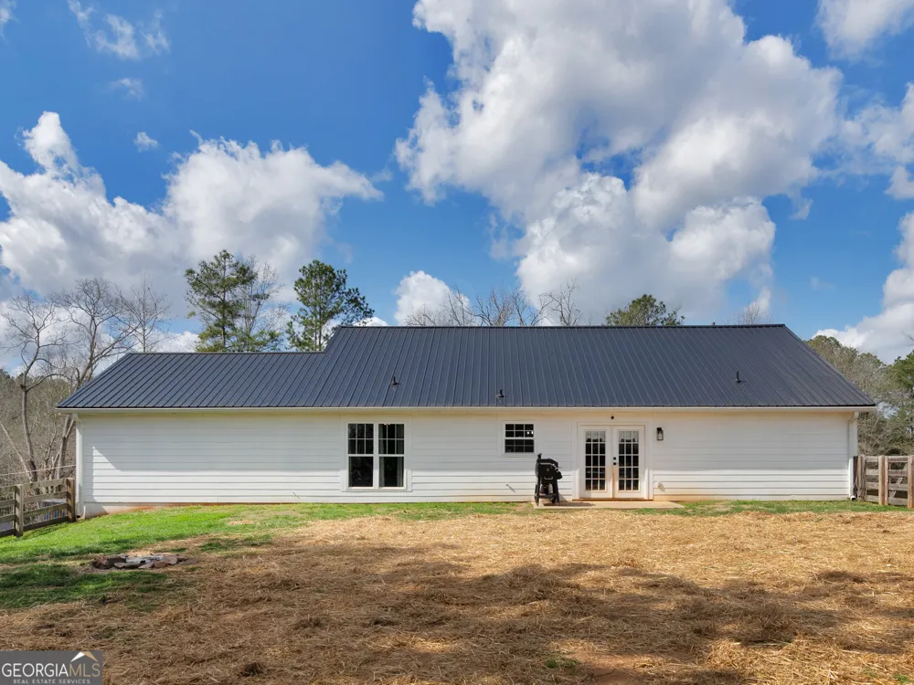 215 Almon AVE Tallapoosa, GA 30176