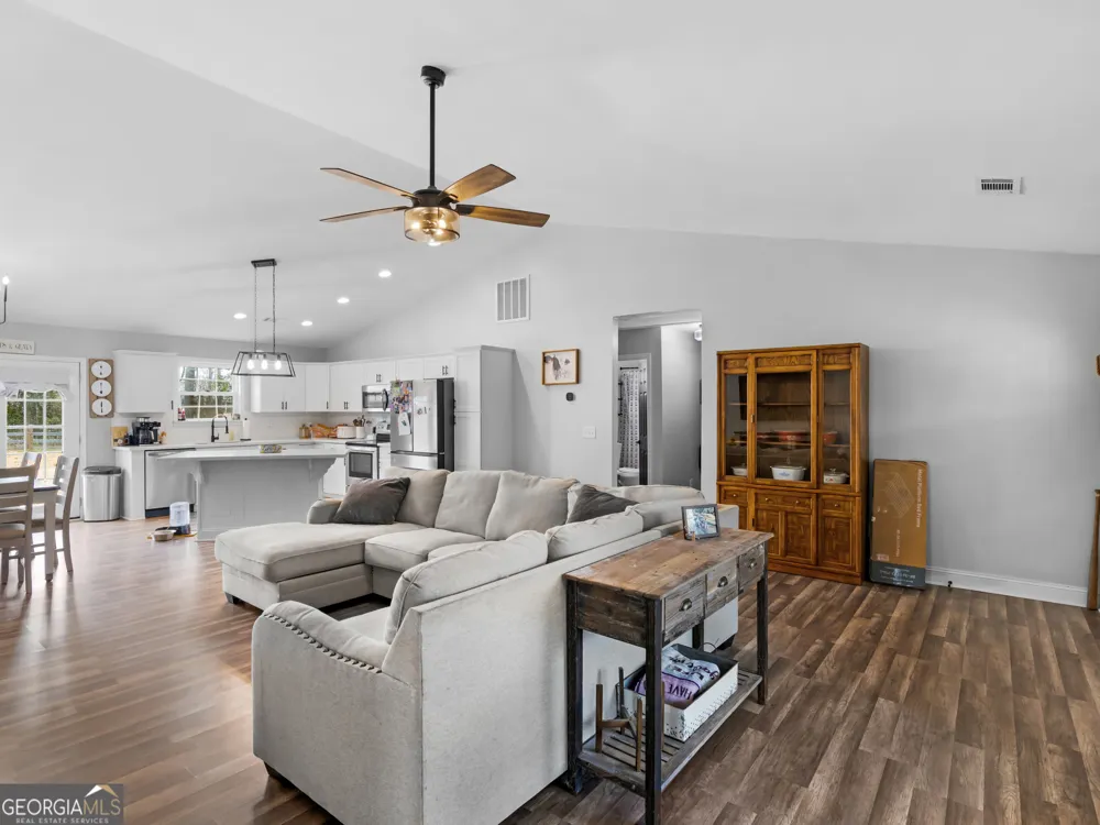 215 Almon AVE Tallapoosa, GA 30176