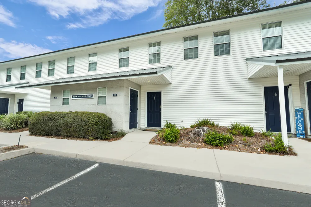 114 S Island Square DR St. Simons, GA 31522