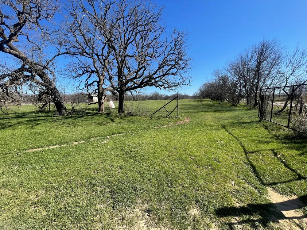 3141 Rogers Road Jacksboro, TX 76458