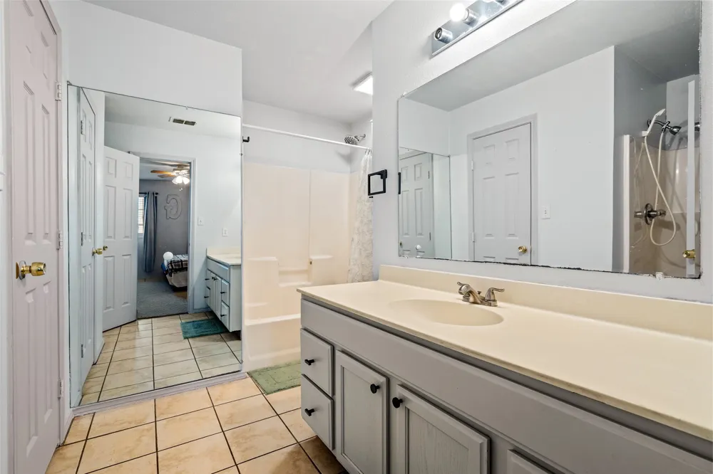 112 W Cedar Street Lone Oak, TX 75453