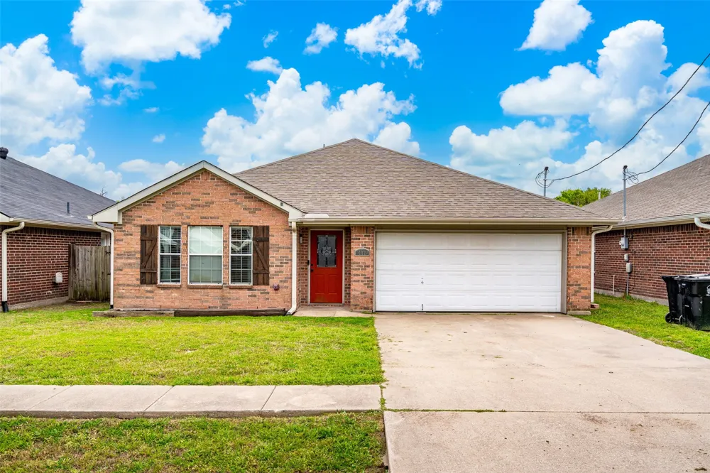 112 W Cedar Street Lone Oak, TX 75453