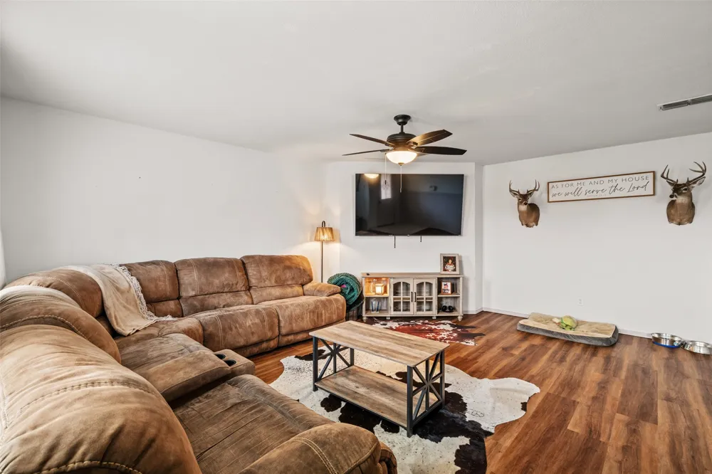 112 W Cedar Street Lone Oak, TX 75453