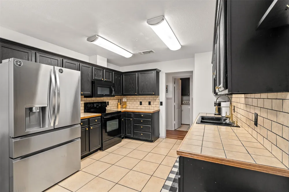 112 W Cedar Street Lone Oak, TX 75453