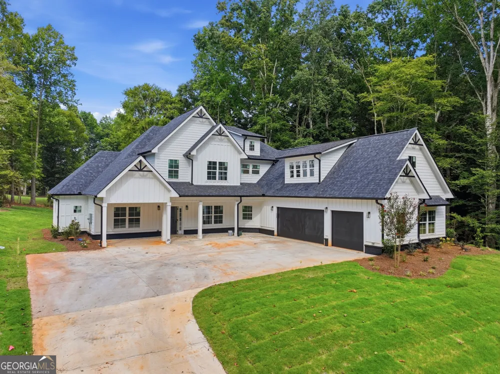 1444 Red Cedar RD Commerce, GA 30530